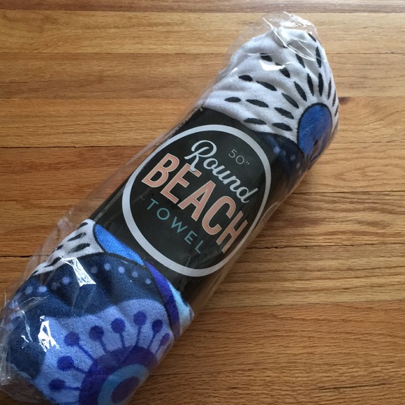 Round Pretty Blue Design Beach Towel - Picture 1 of 4